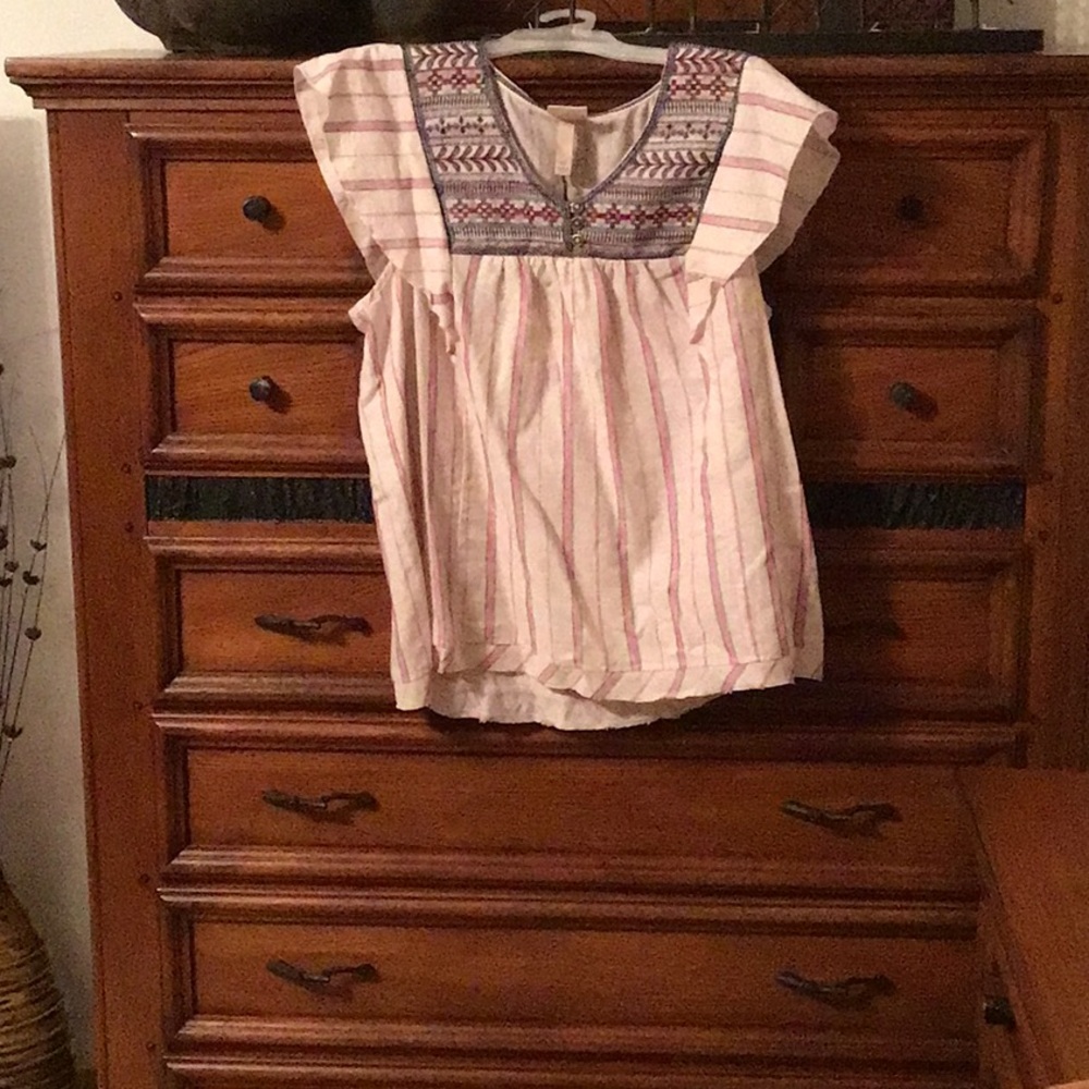 Women’s, size, extra large, new with tags top by Knox Rose.